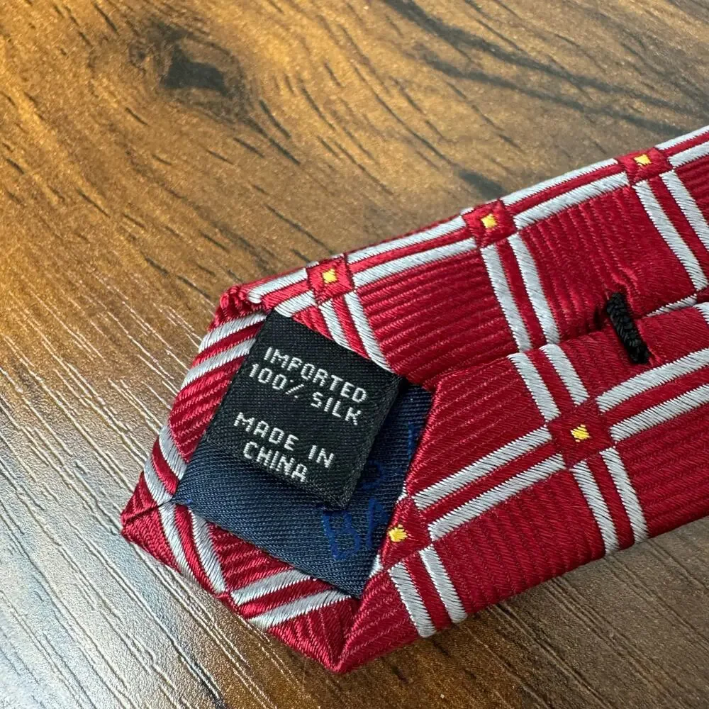 NWT JOS A.BANK tie Signature‎ collection Silk Necktie Geometric Red